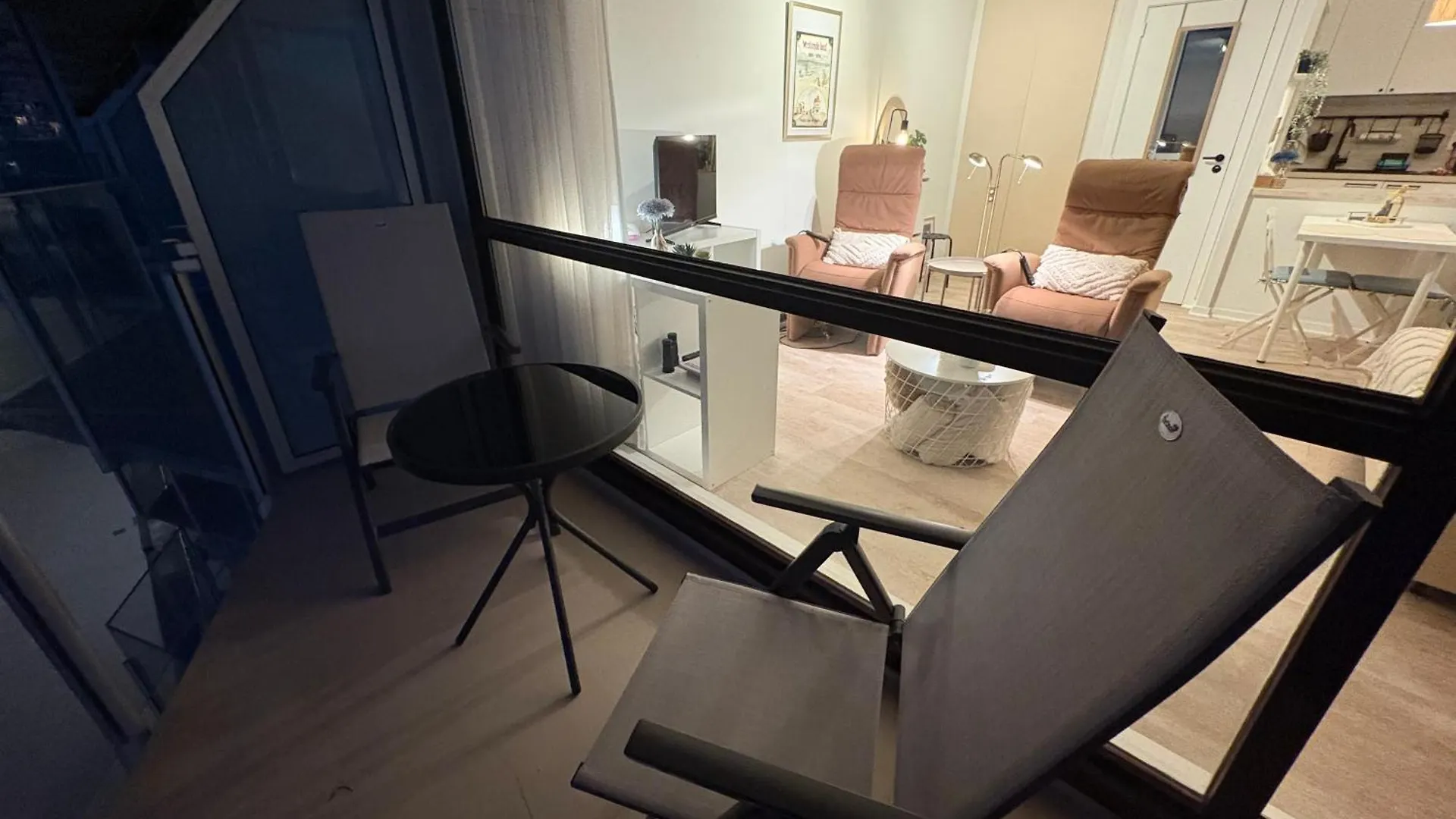 Digue De Westende, Studio Avec Coin Nuit, Piscine, Vue Mer Et Plage Fantastique Middelkerke Belgium